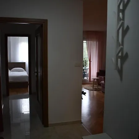 Apartman Aria *